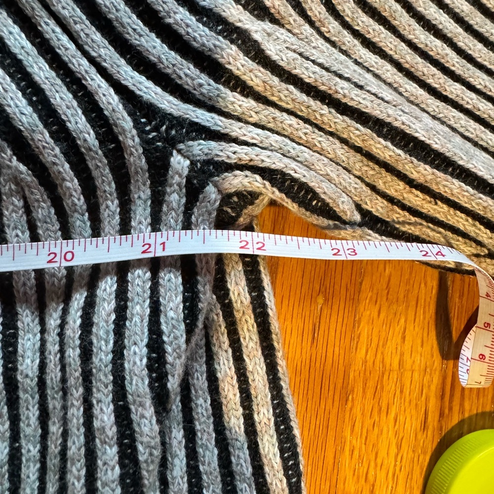 lululemon athletica Black and White Striped Cardigan size XL - Picture 2 of 2